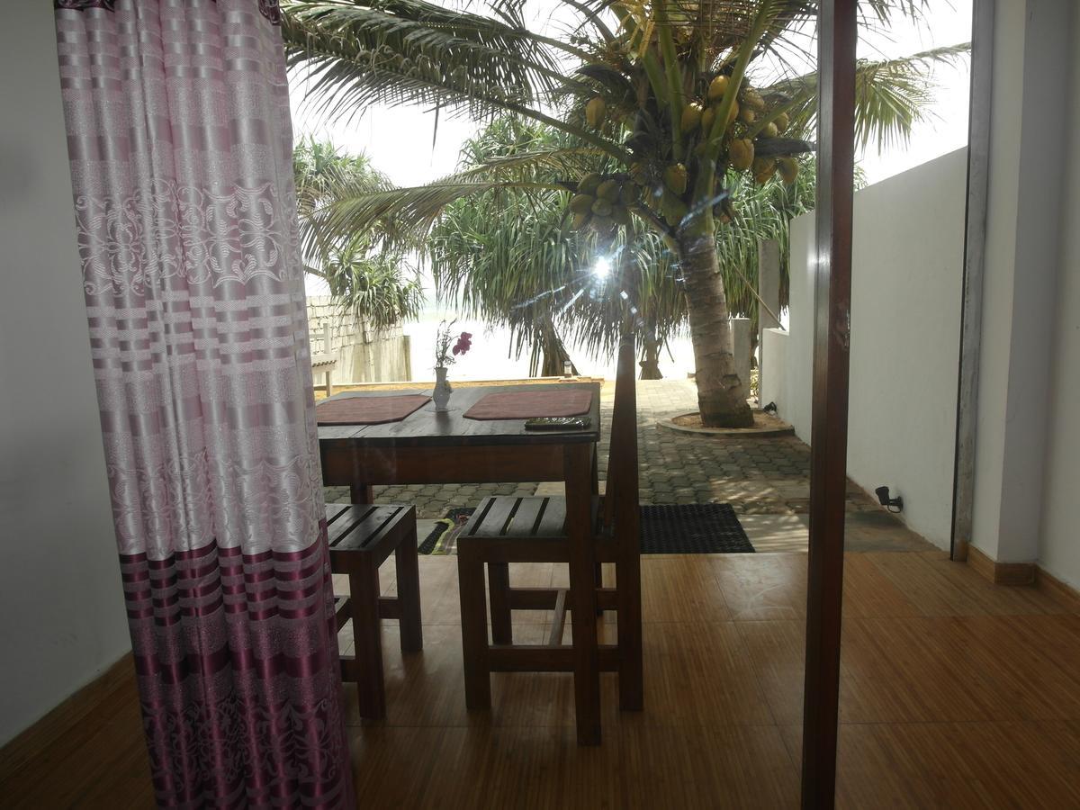 Dasa Beach View Habaraduwa Central Kültér fotó
