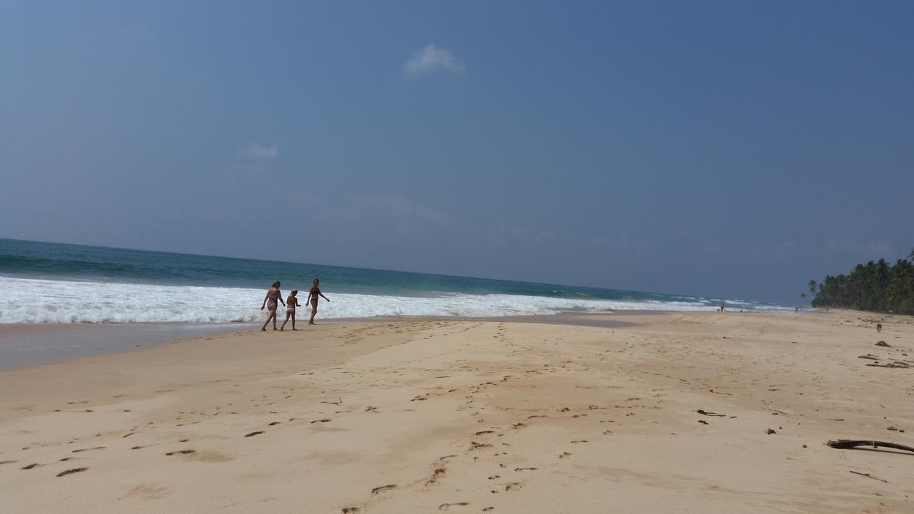 Dasa Beach View Habaraduwa Central Kültér fotó